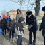  Госавтоинспекторы вместе с родительским патрулем организовали проверку ношения световозвращающих элементов школьниками - Газета В 24 часа
